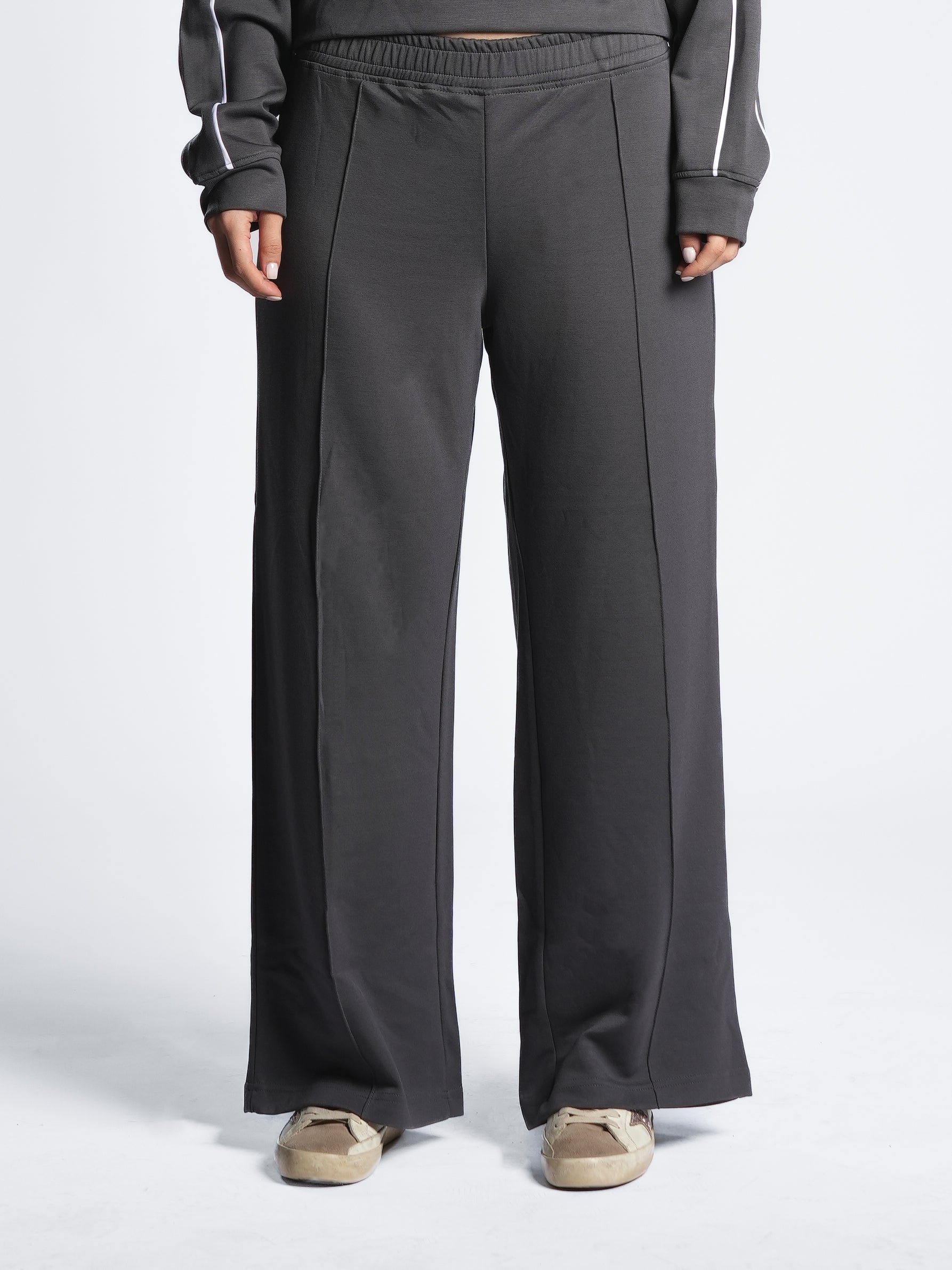 BREATHABLE COMFORTLUX PLEATED WIDE LEG PANTS