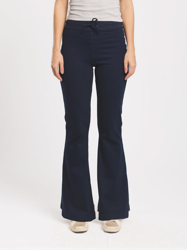 COMFORT+ FLARED PANTS