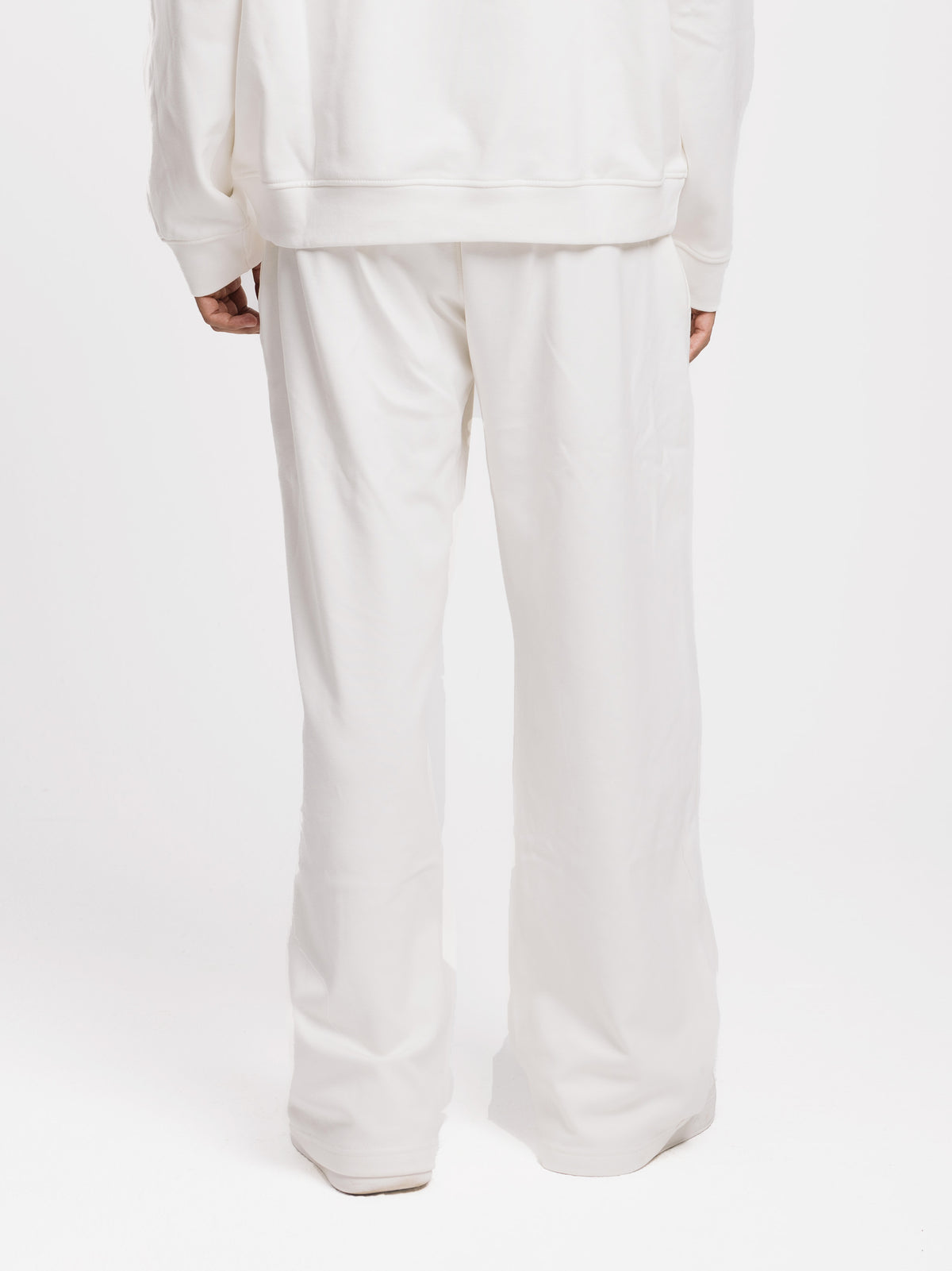 COMFORT+ STRAIGHT LEG SWEATPANTS
