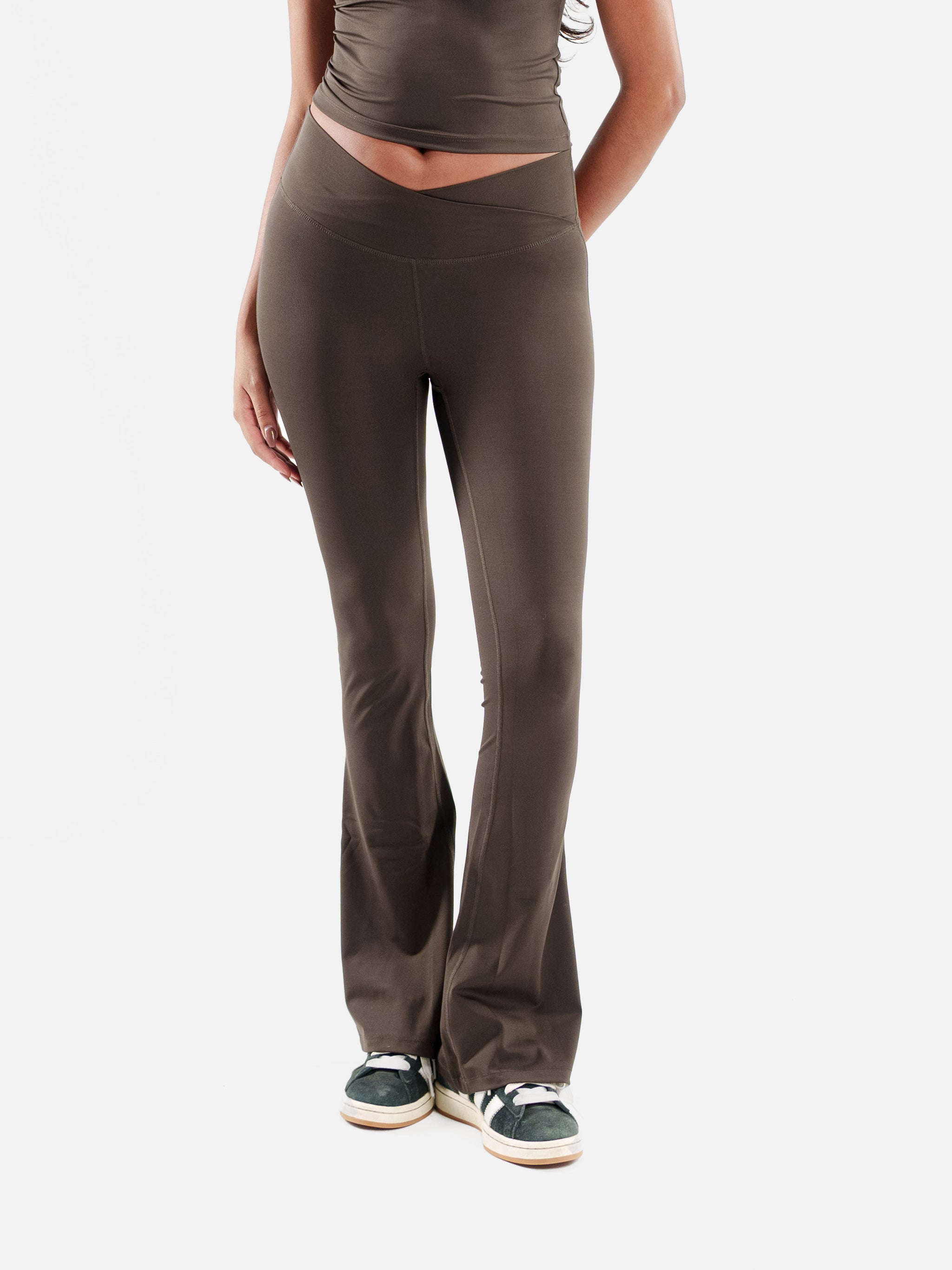 BROWN MOVE CROSSOVER YOGA PANTS