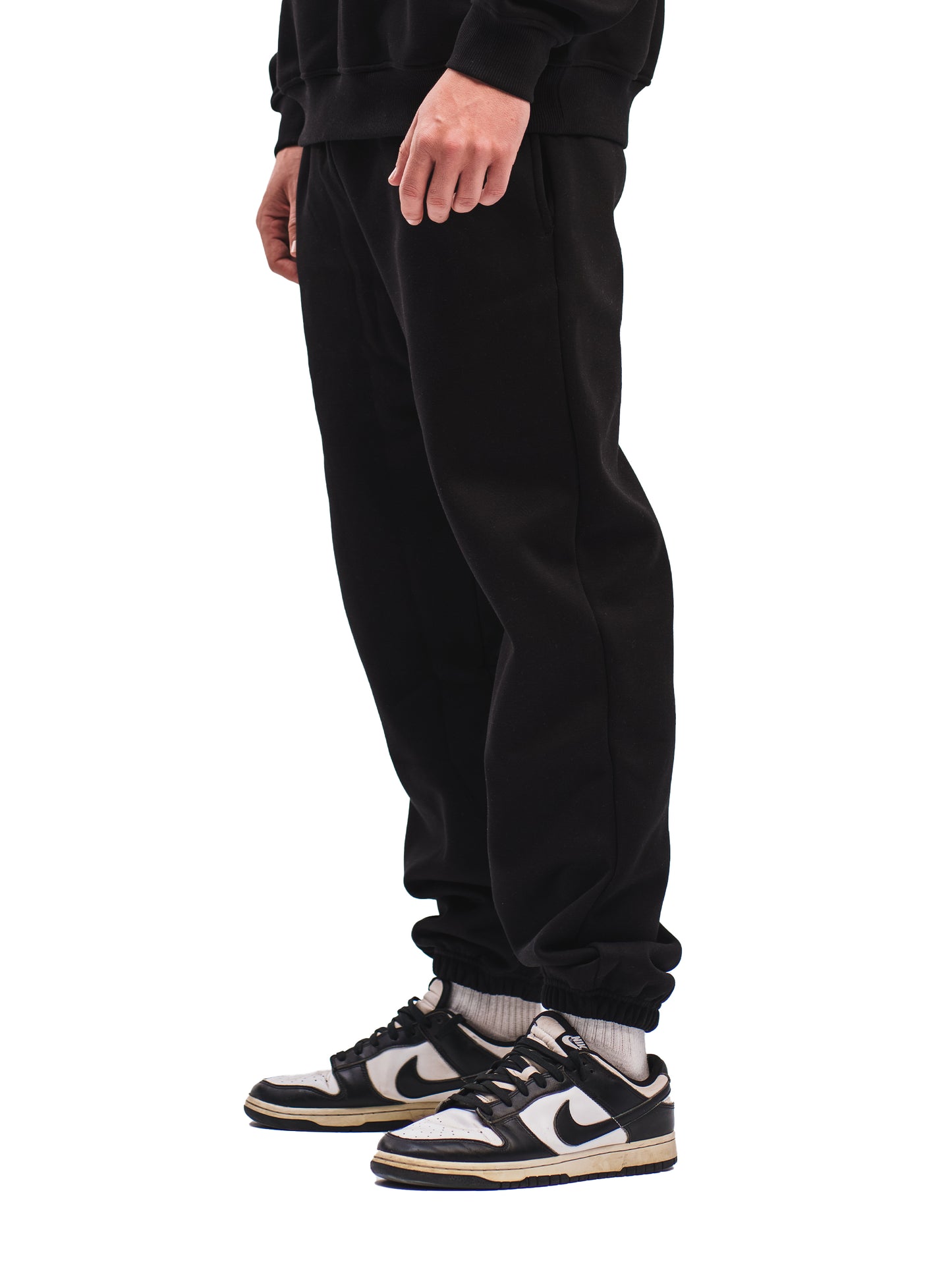 BLACK ELASTIC HEM SWEATPANTS