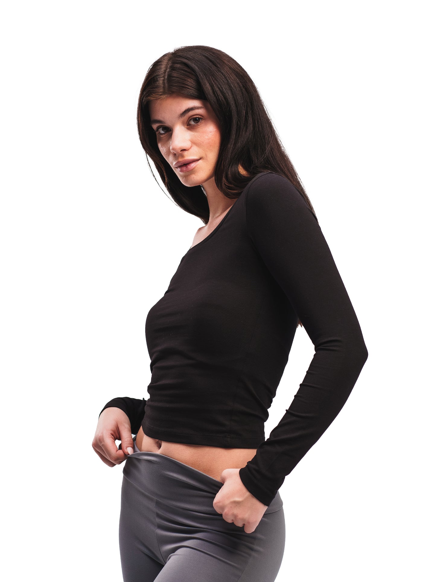 BLACK U-SHAPED LONG SLEEVE TOP