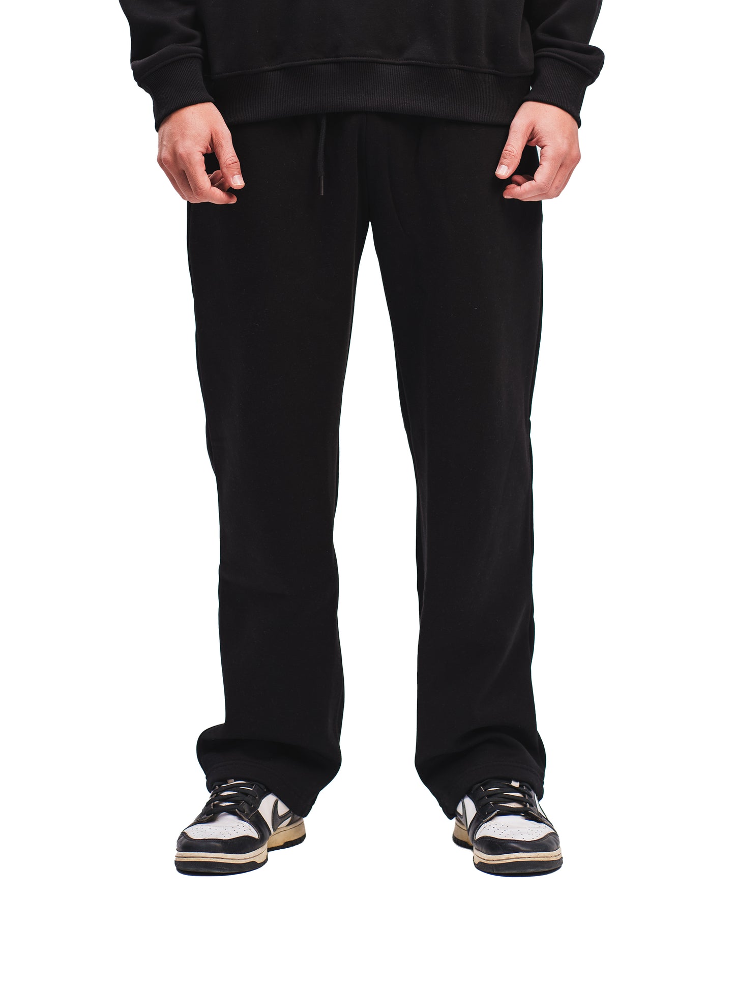 BLACK STRAIGHT LEG SWEATPANTS