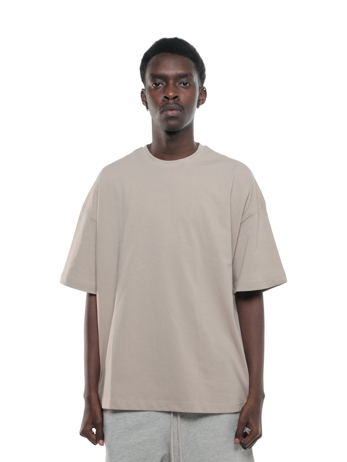 BASIC T-SHIRT