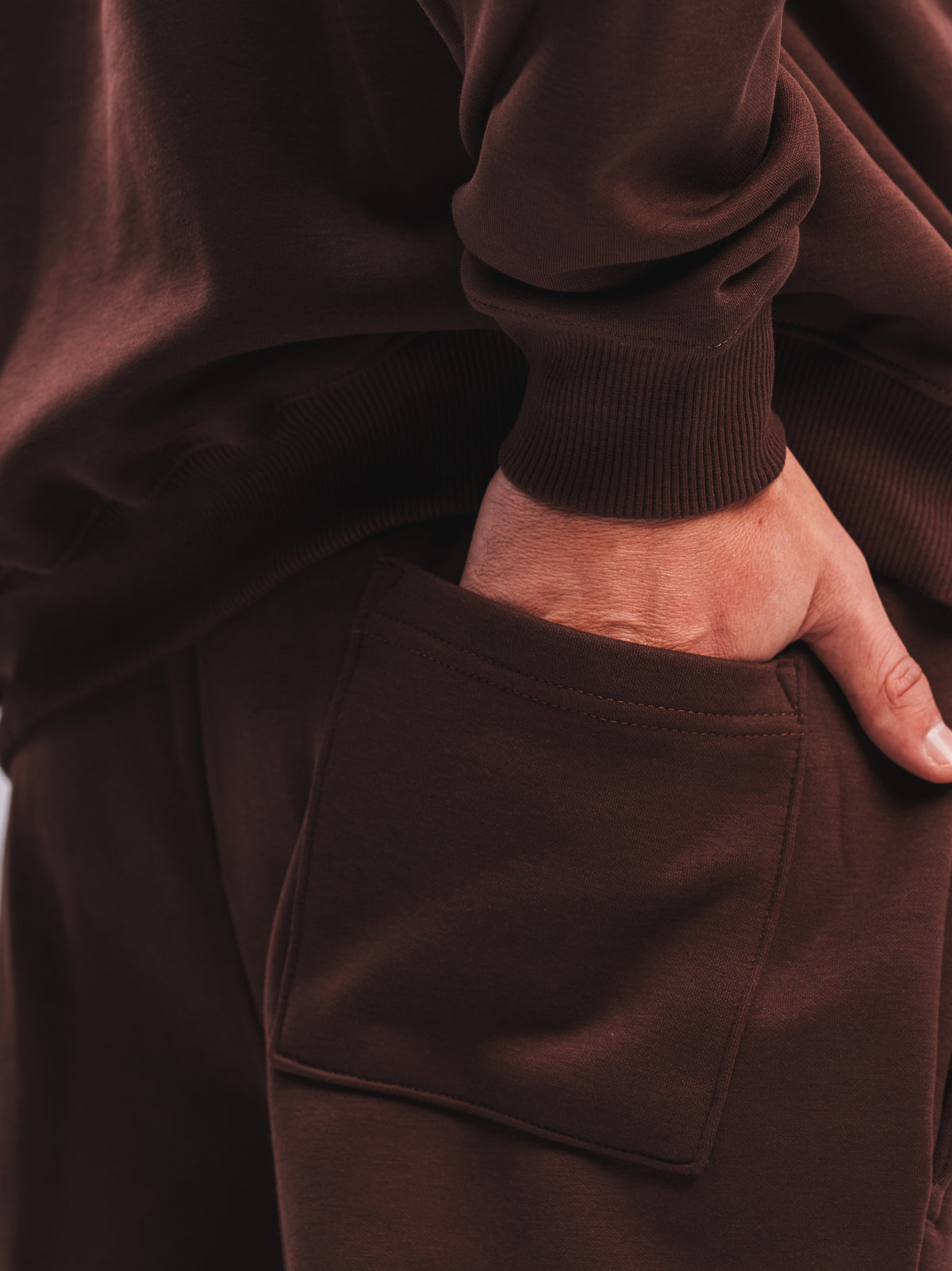 STRAIGHT LEG SWEATPANTS