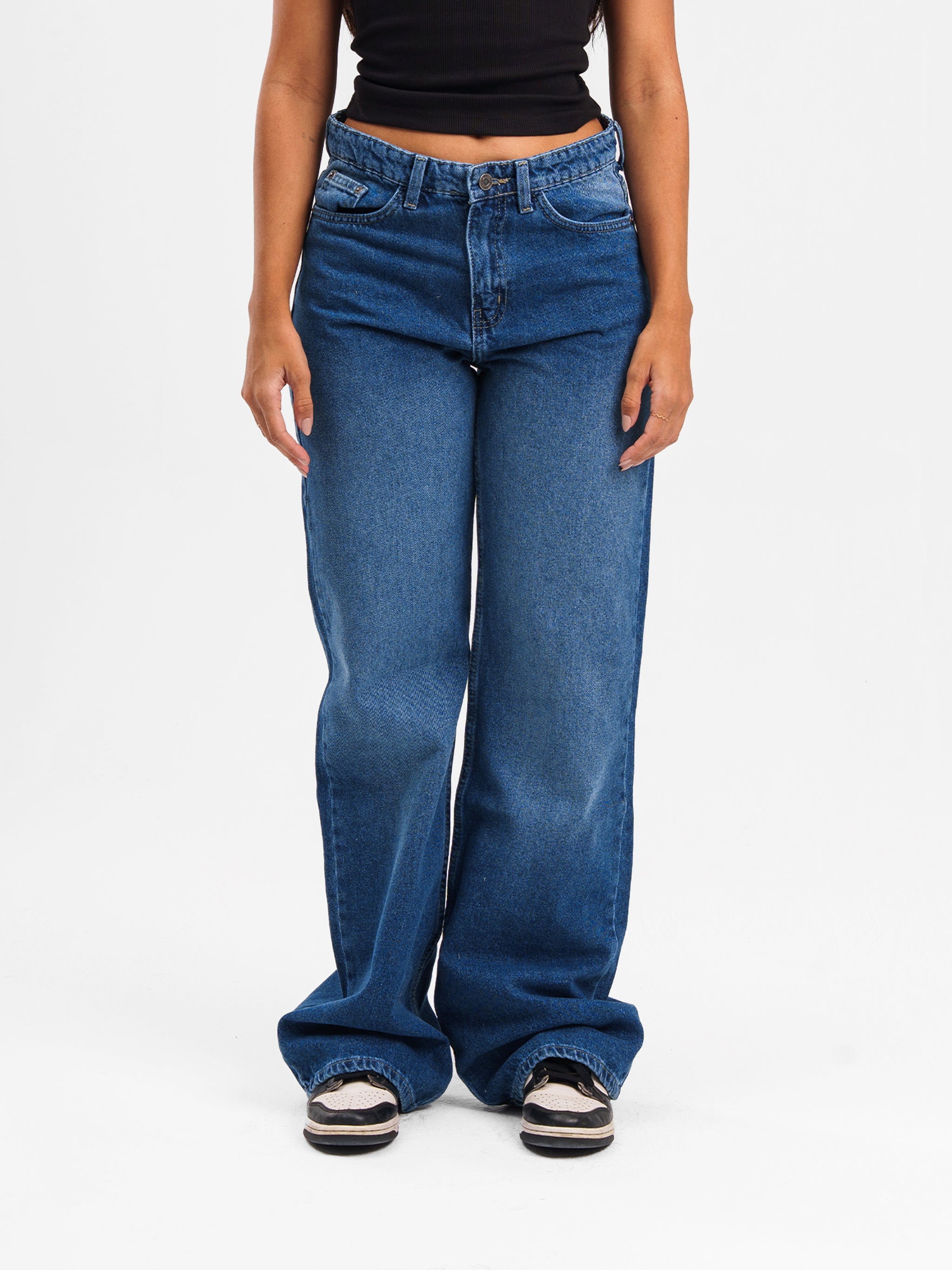 BLUE HIGH RISE JEANS