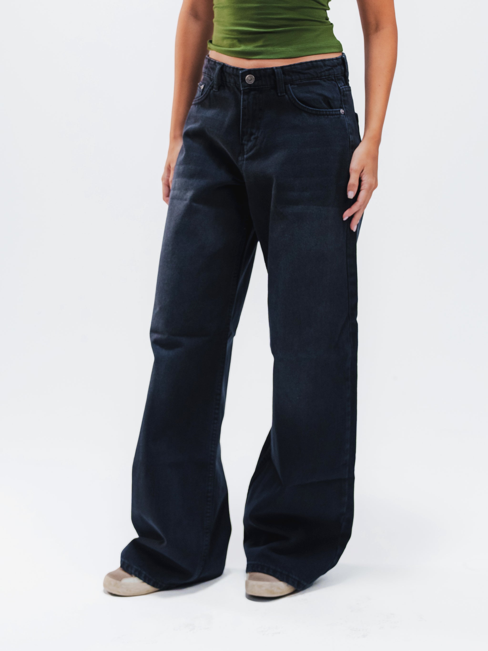 BLACK BAGGY JEANS