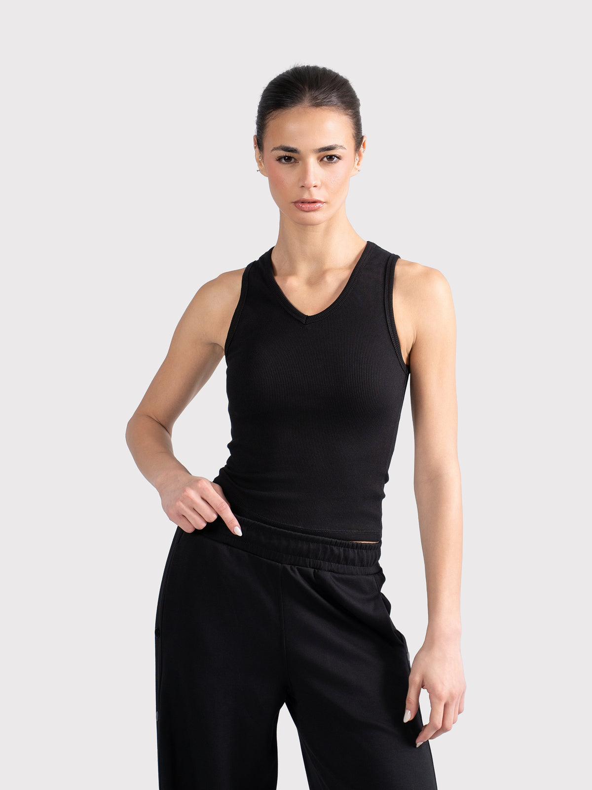 V-NECK TANK TOP BLACK