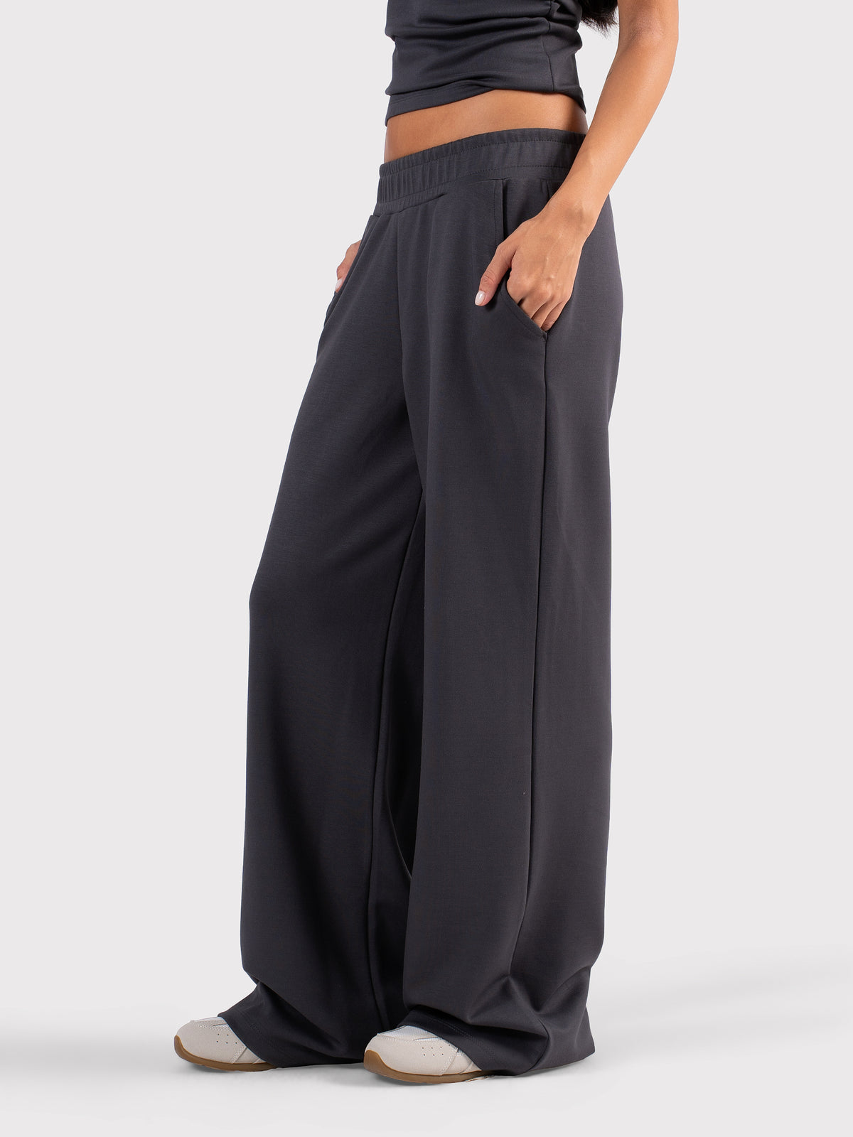 BREATHABLE WIDE LEG PANTS GREY