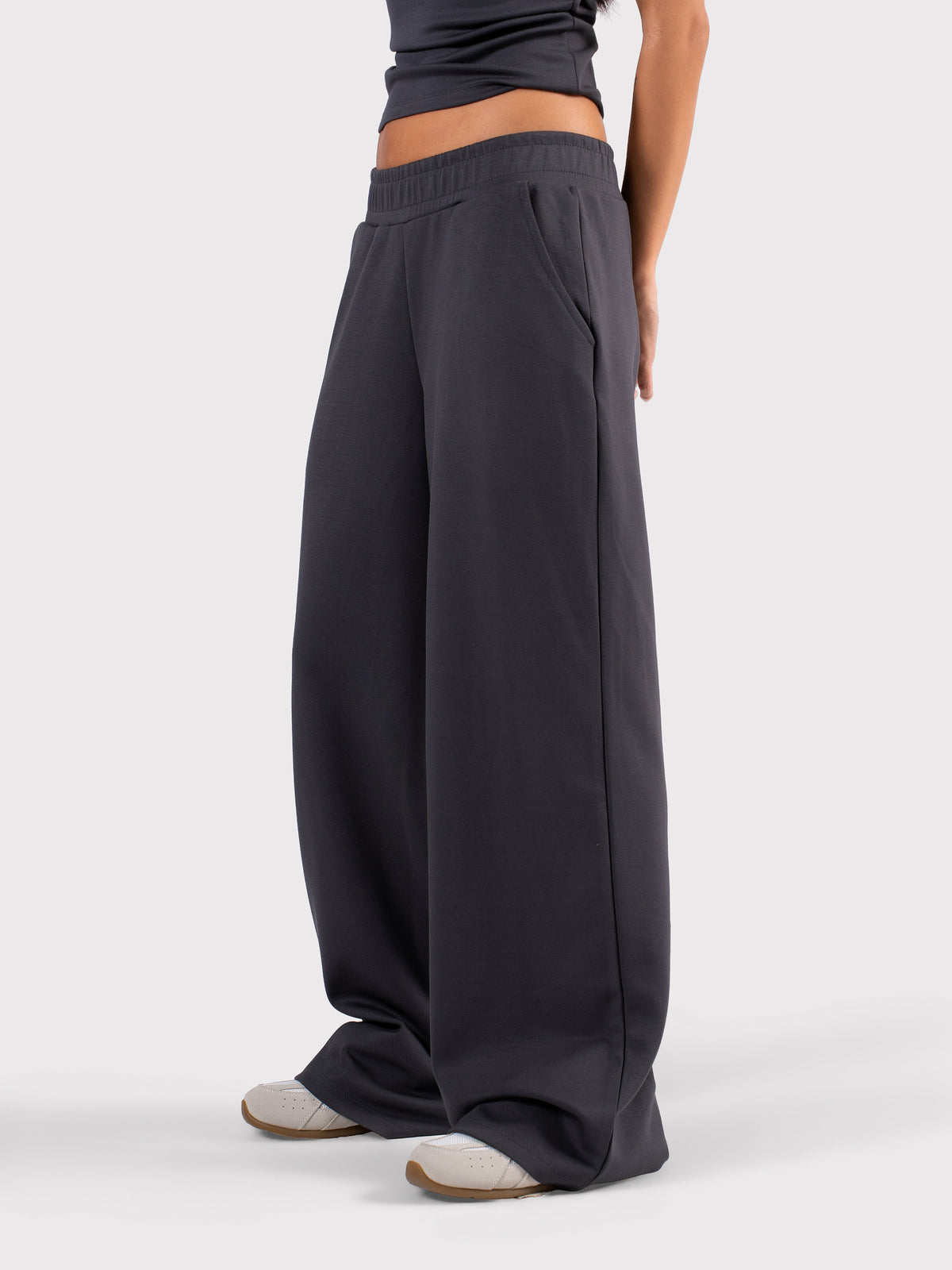 BREATHABLE WIDE LEG PANTS GREY