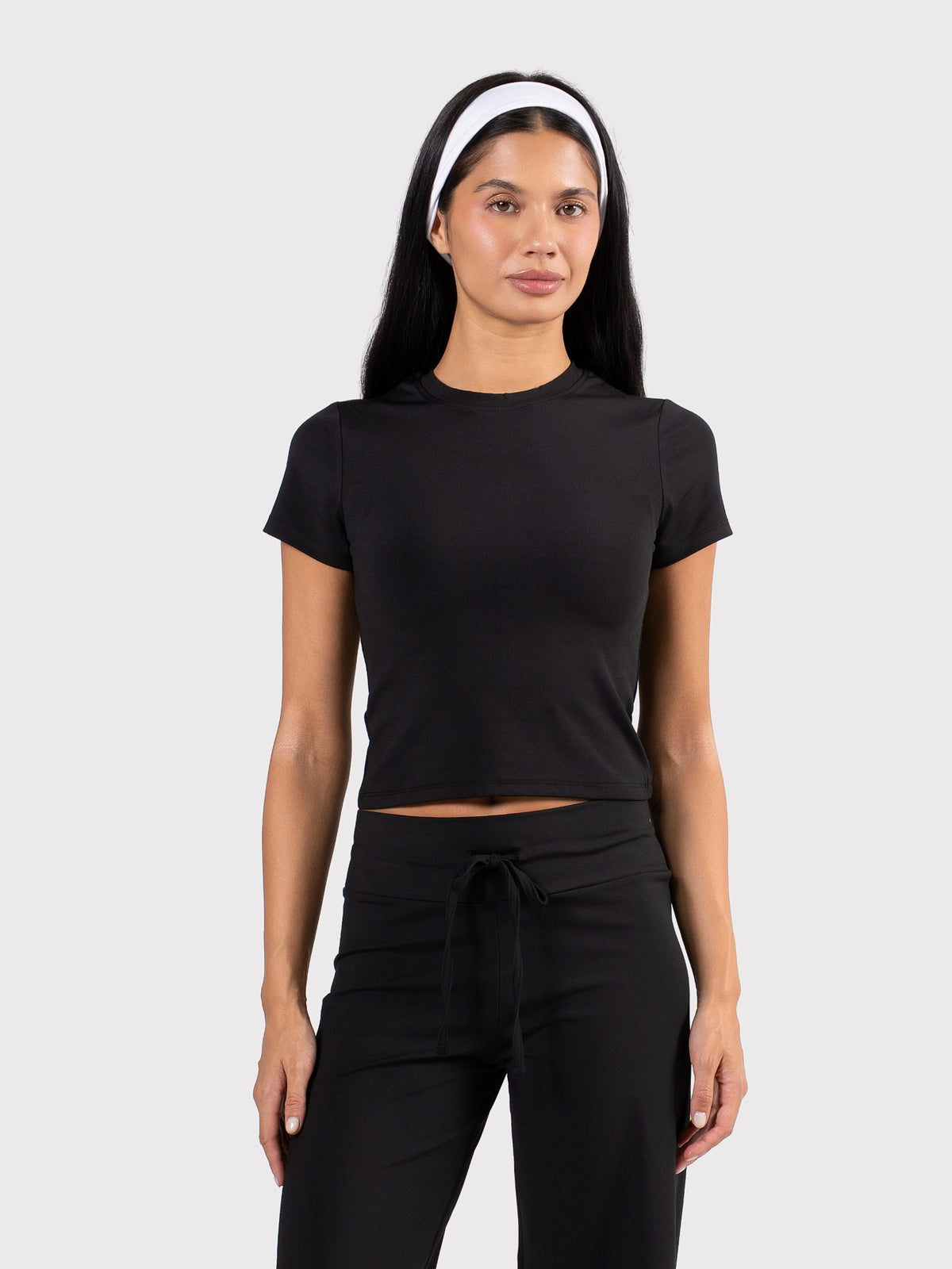 MOVE FITTED TOP BLACK