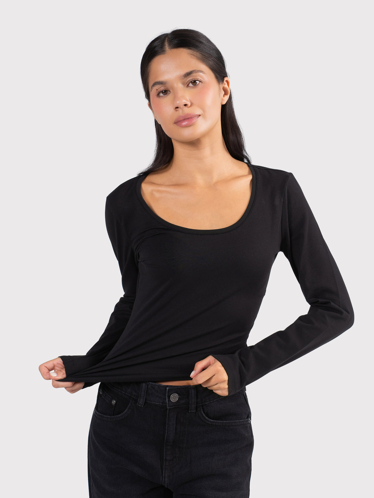 U-SHAPED LONG SLEEVE TOP BLACK