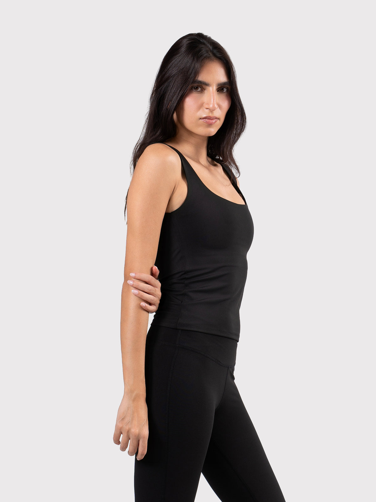MOVE TANK TOP BLACK