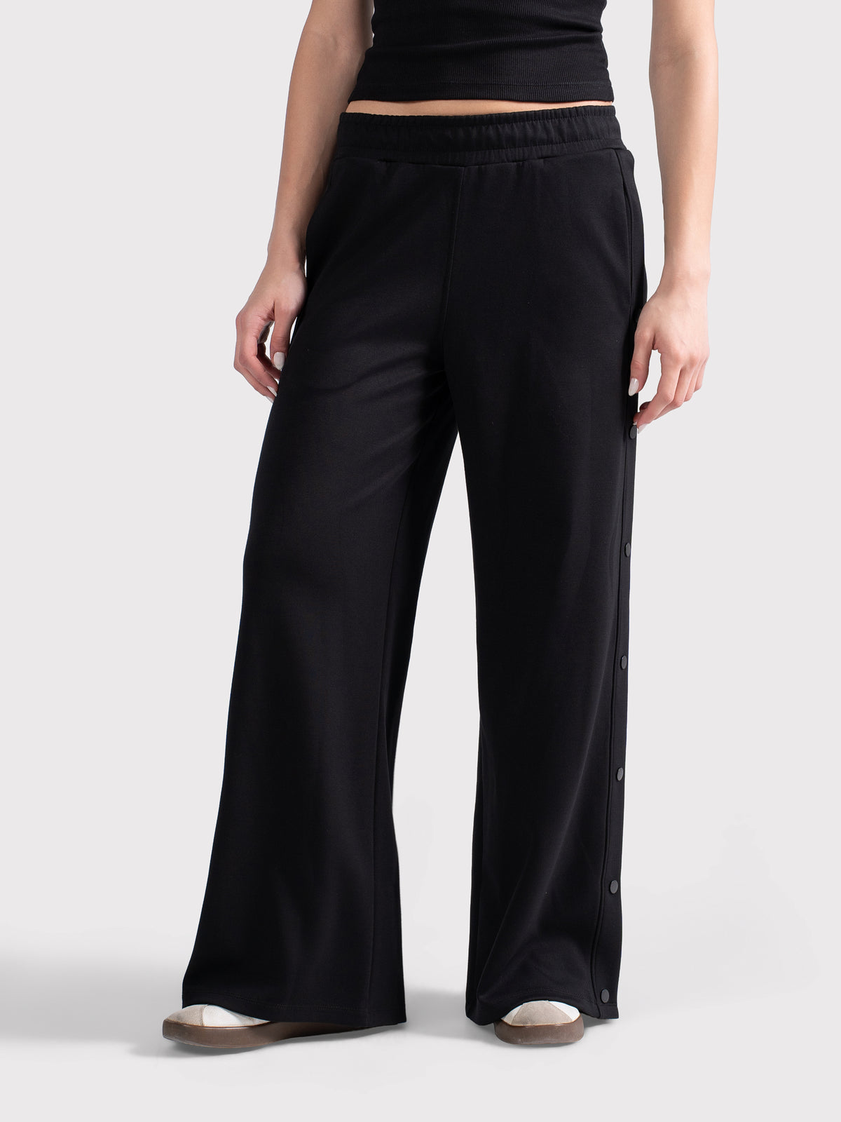 BREATHABLE SNAP PANTS - BLACK