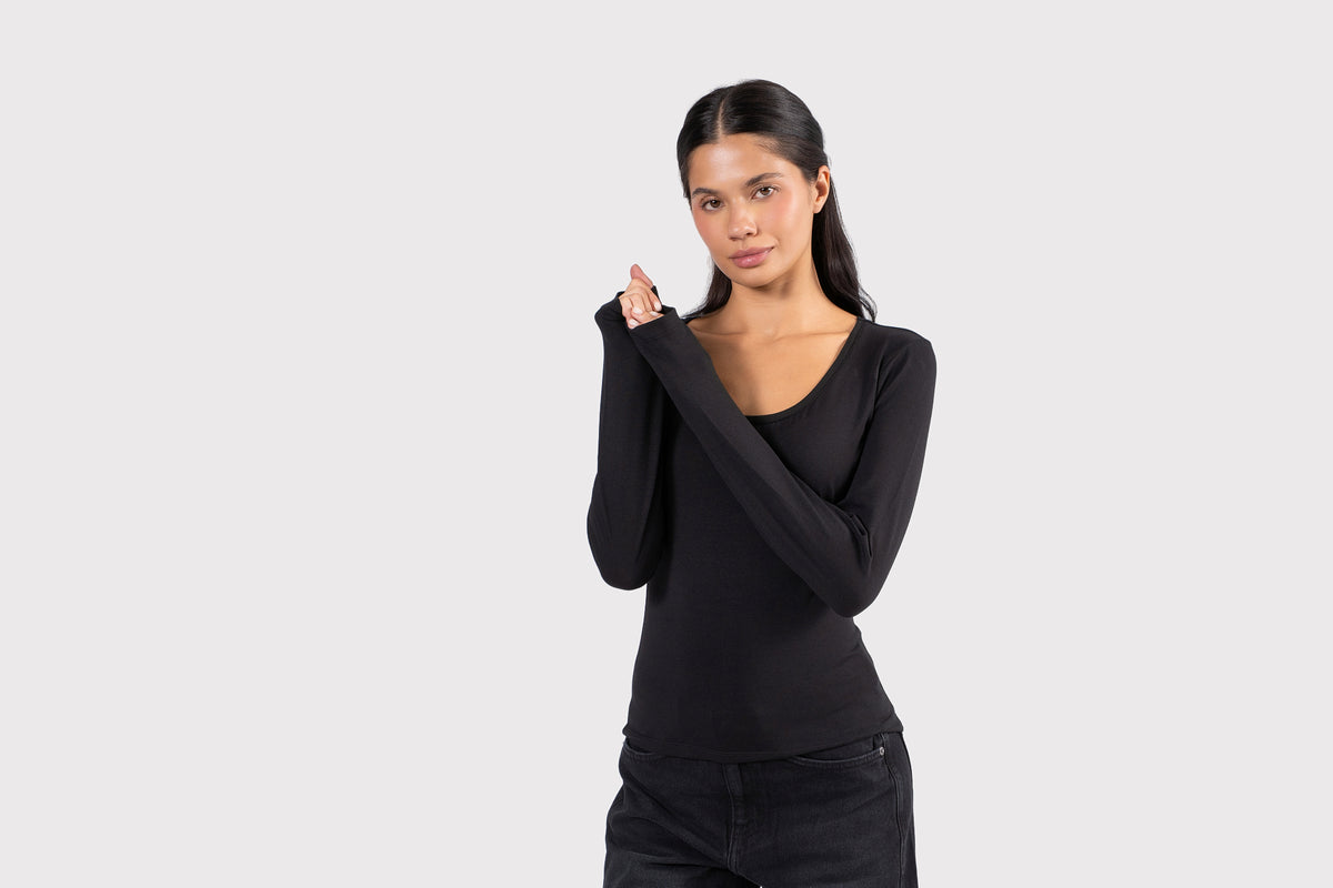 U-SHAPED LONG SLEEVE TOP BLACK