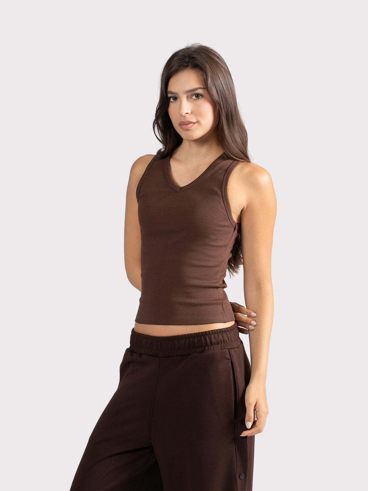 V-NECK TANK TOP BROWN