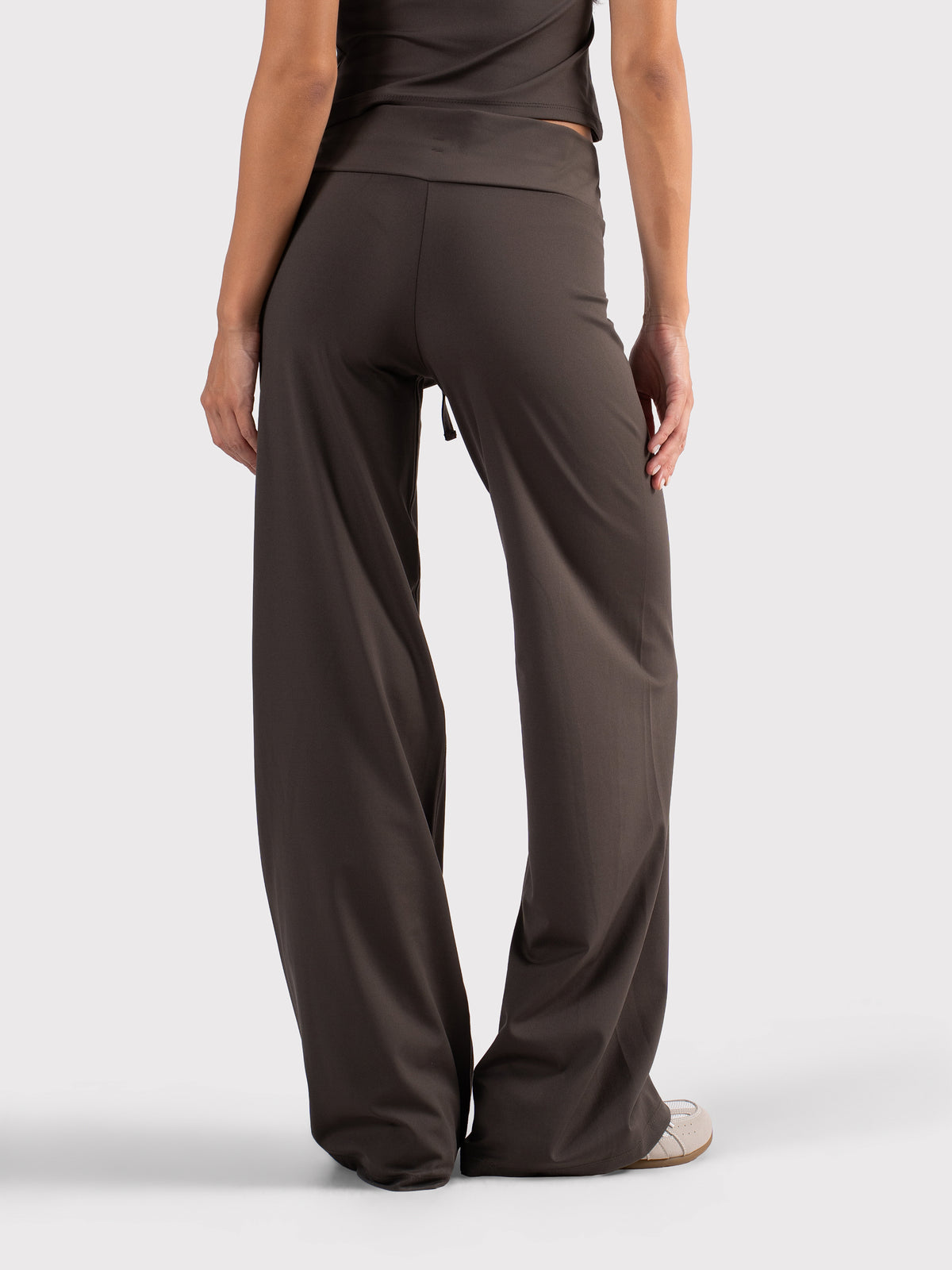 WIDE LEG DRAWSTRING MOVE PANTS BROWN