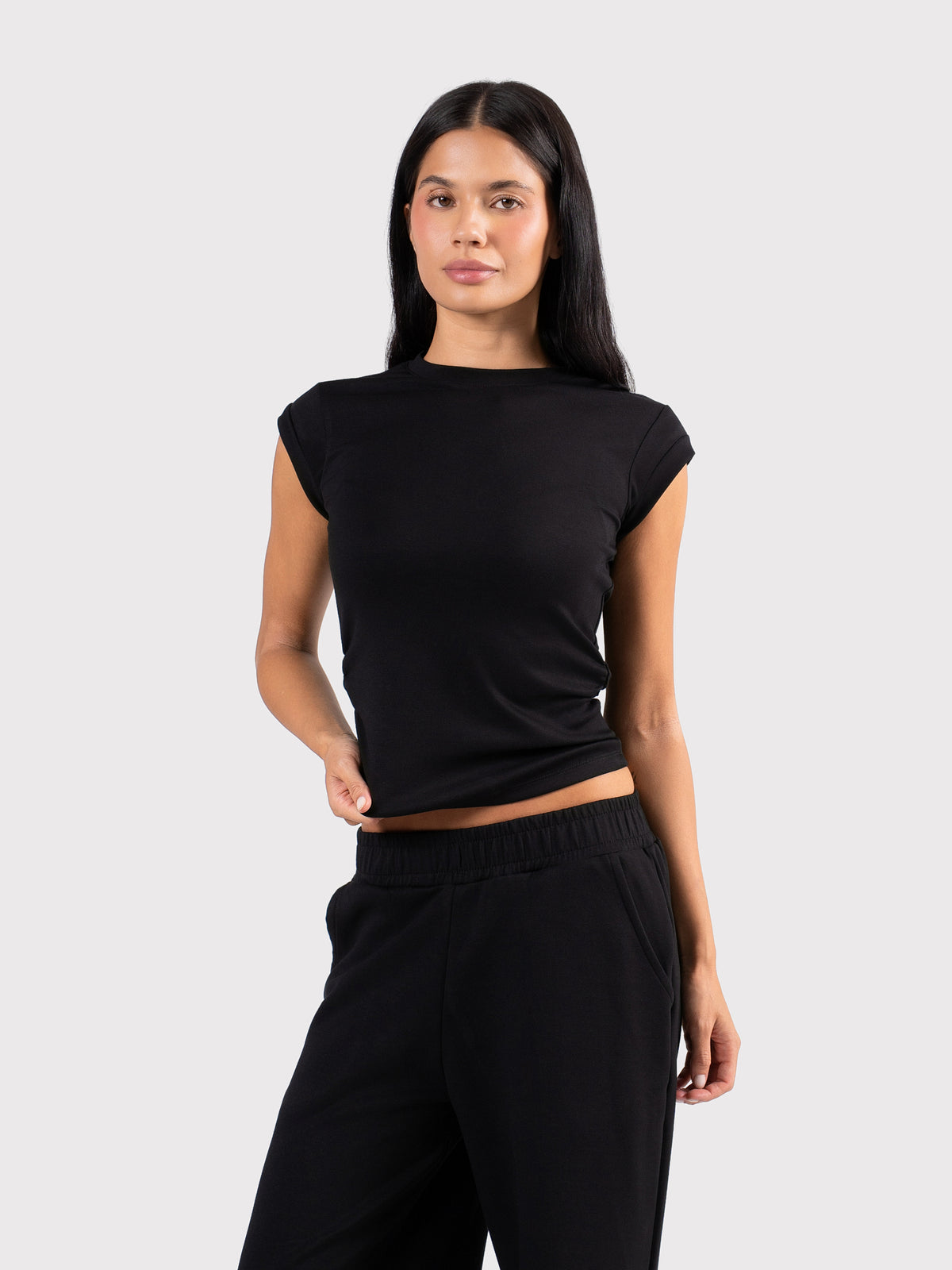 BREATHABLE CINCH TEE - BLACK