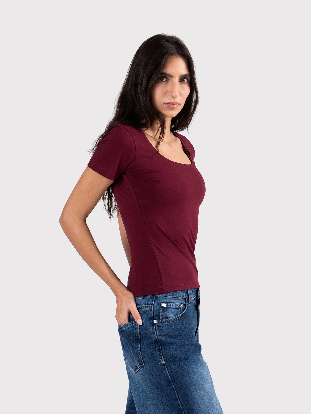 U-SHAPED SHORT SLEEVE BURGUNDY