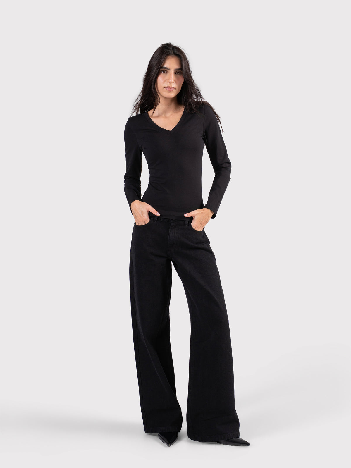 V-NECK LONG SLEEVE TOP BLACK
