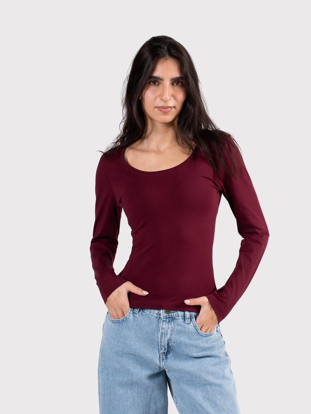 U-SHAPED LONG SLEEVE TOP BURGUNDY