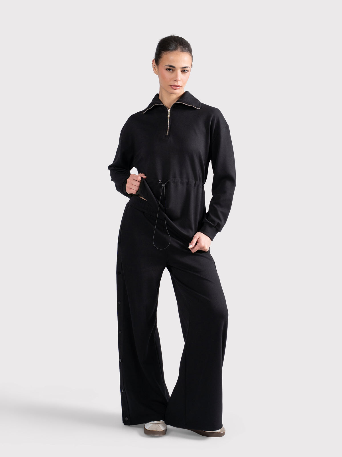 BREATHABLE CINCH SWEATER - BLACK
