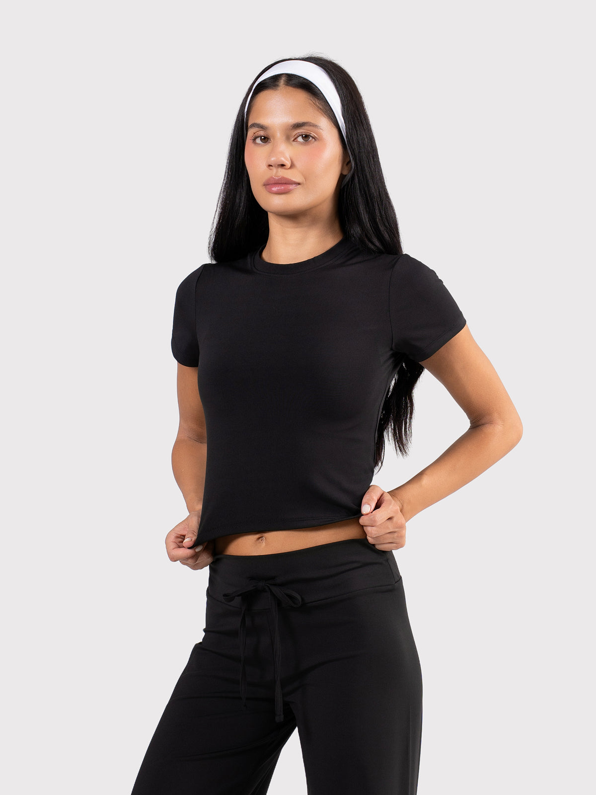 MOVE FITTED TOP BLACK