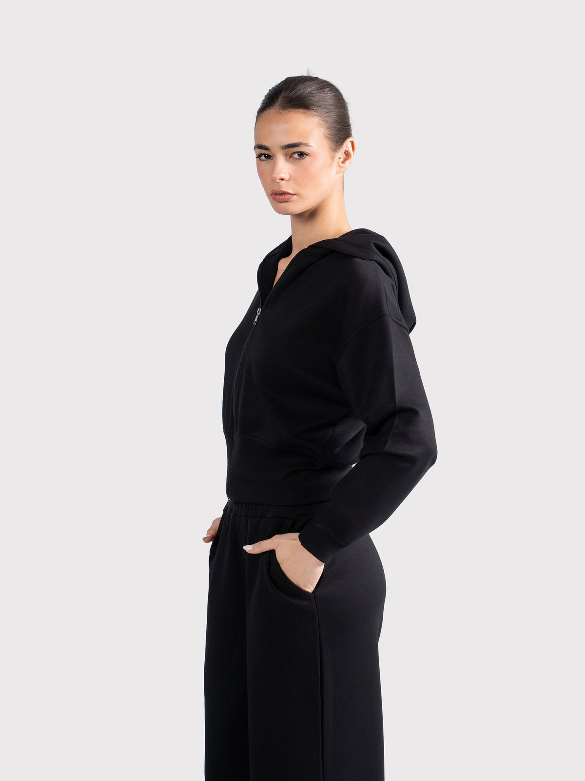 BREATHABLE ZIP-UP BLACK