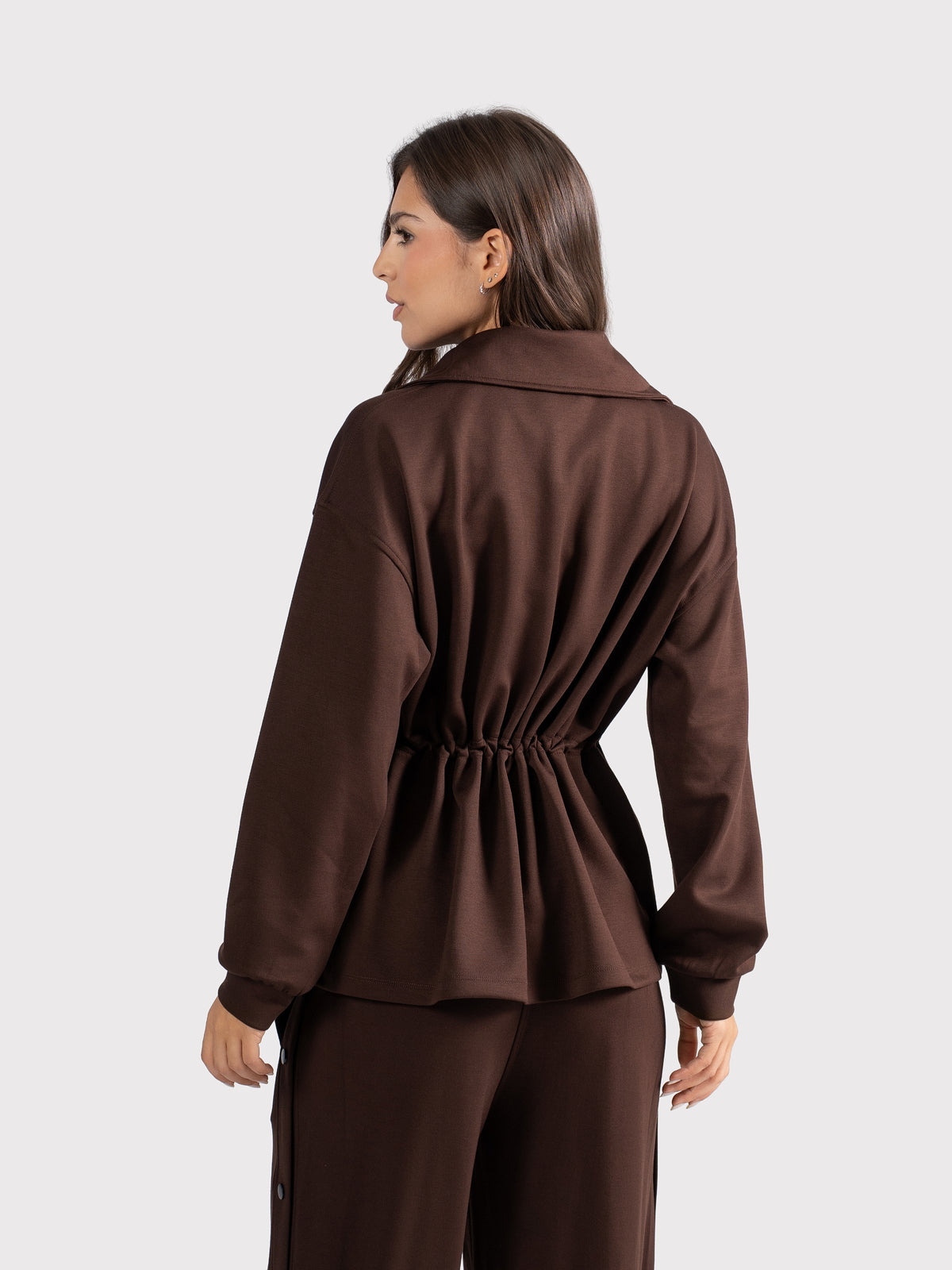 BREATHABLE CINCH SWEATER - BROWN