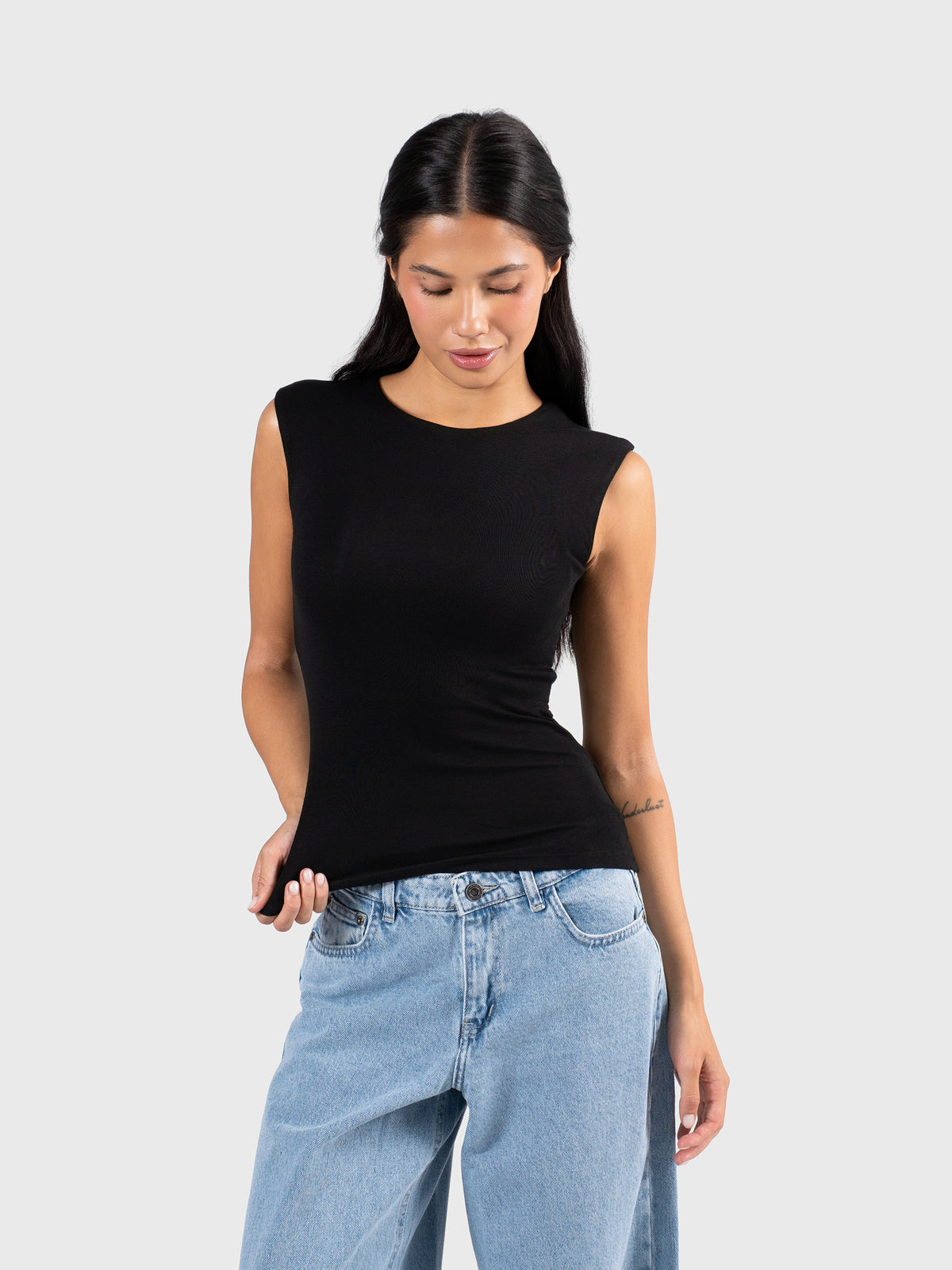 BLACK 6
