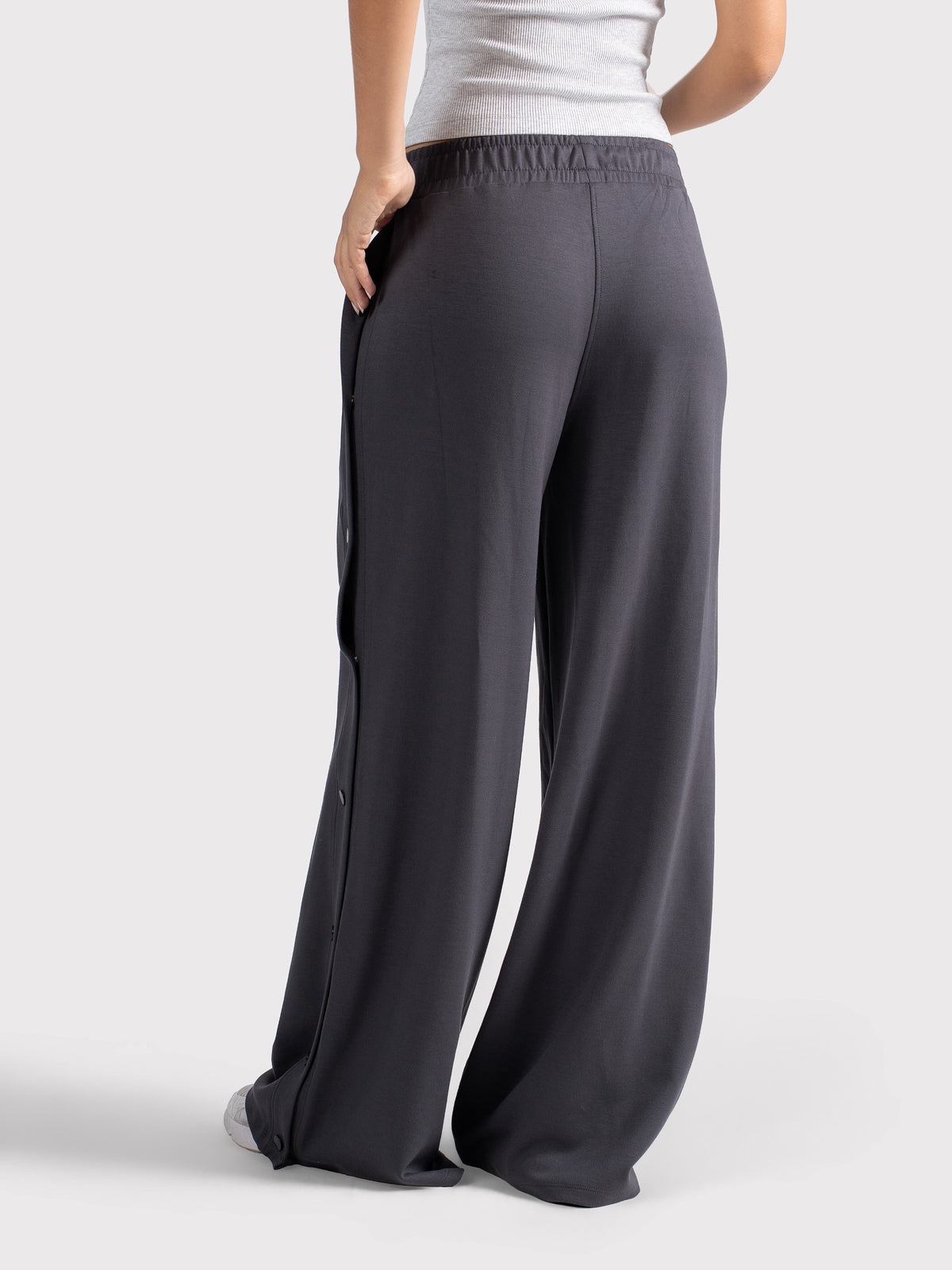 BREATHABLE SNAP PANTS - GREY
