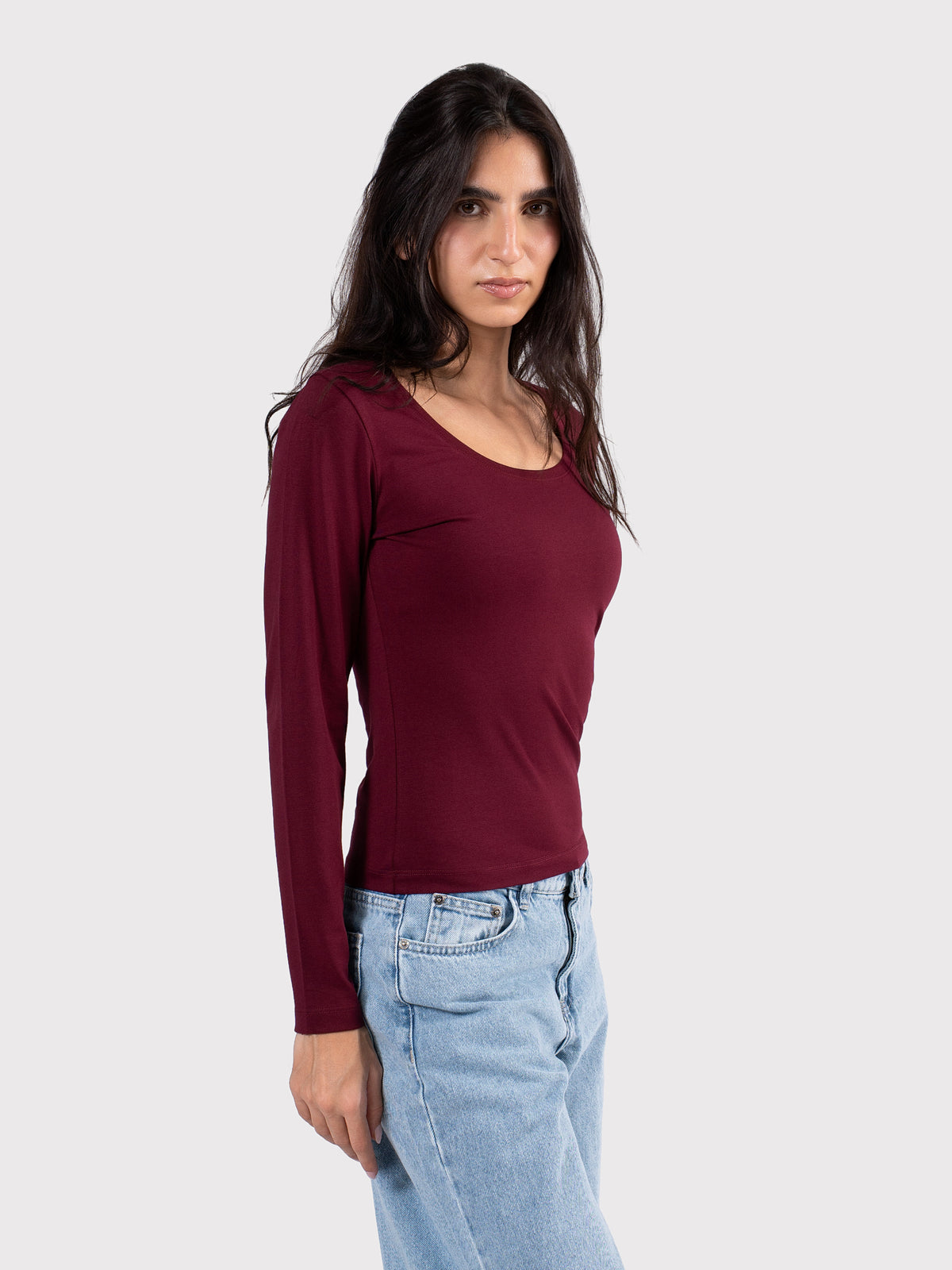 U-SHAPED LONG SLEEVE TOP BURGUNDY