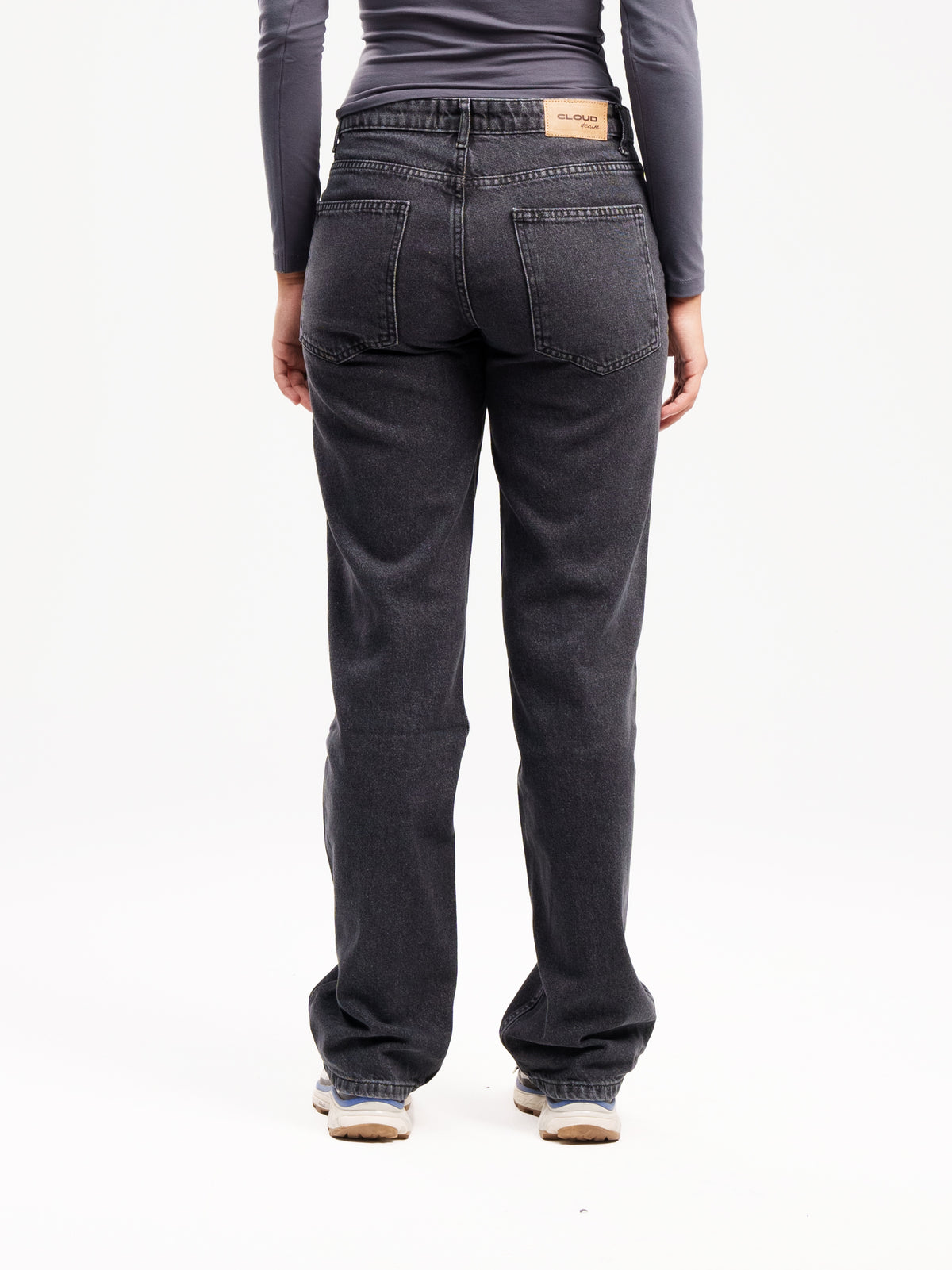 STRAIGHT JEANS