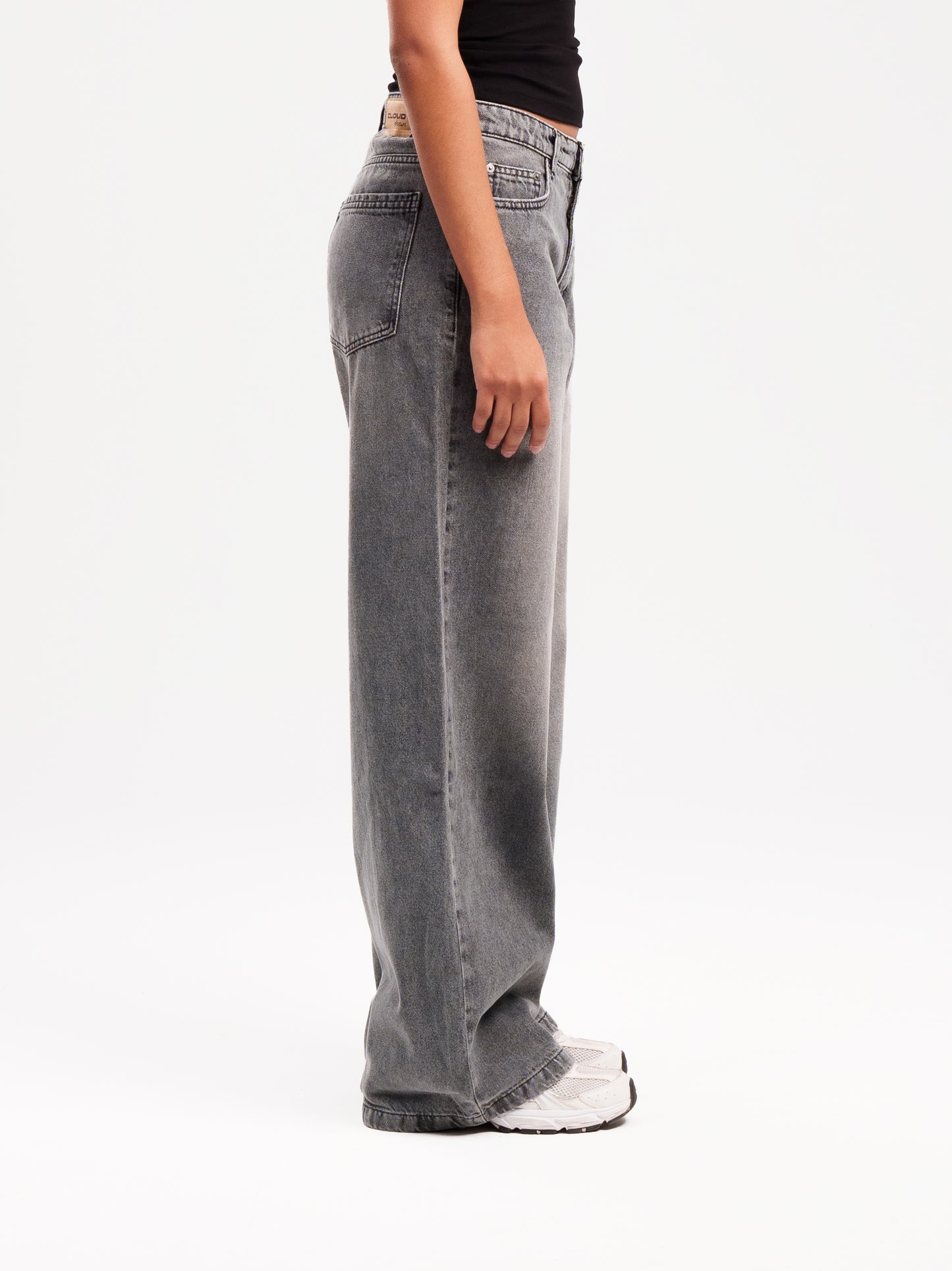 LIGHT GREY BAGGY JEANS