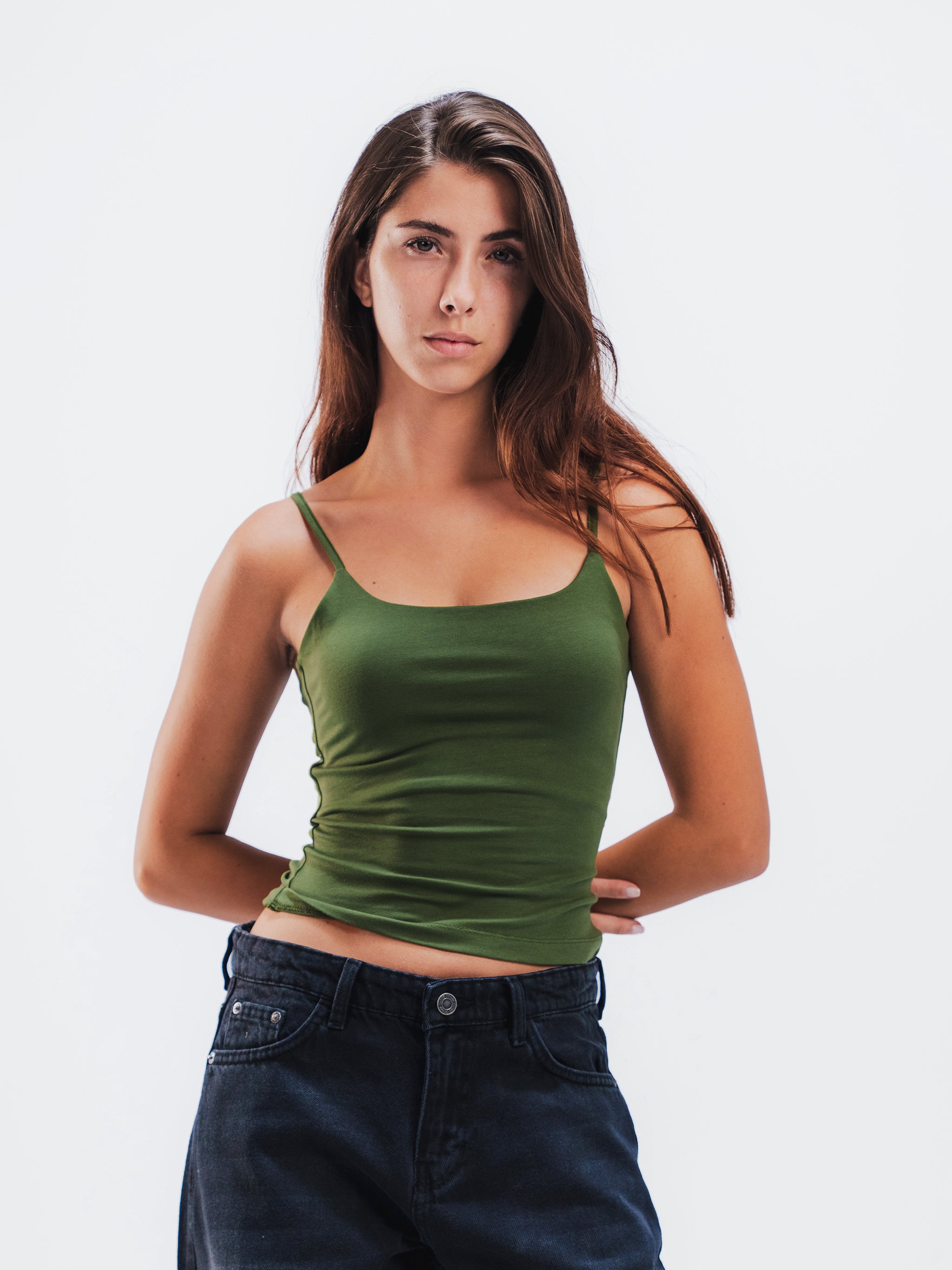 OLIVE SPAGHETTI STRAP TOP
