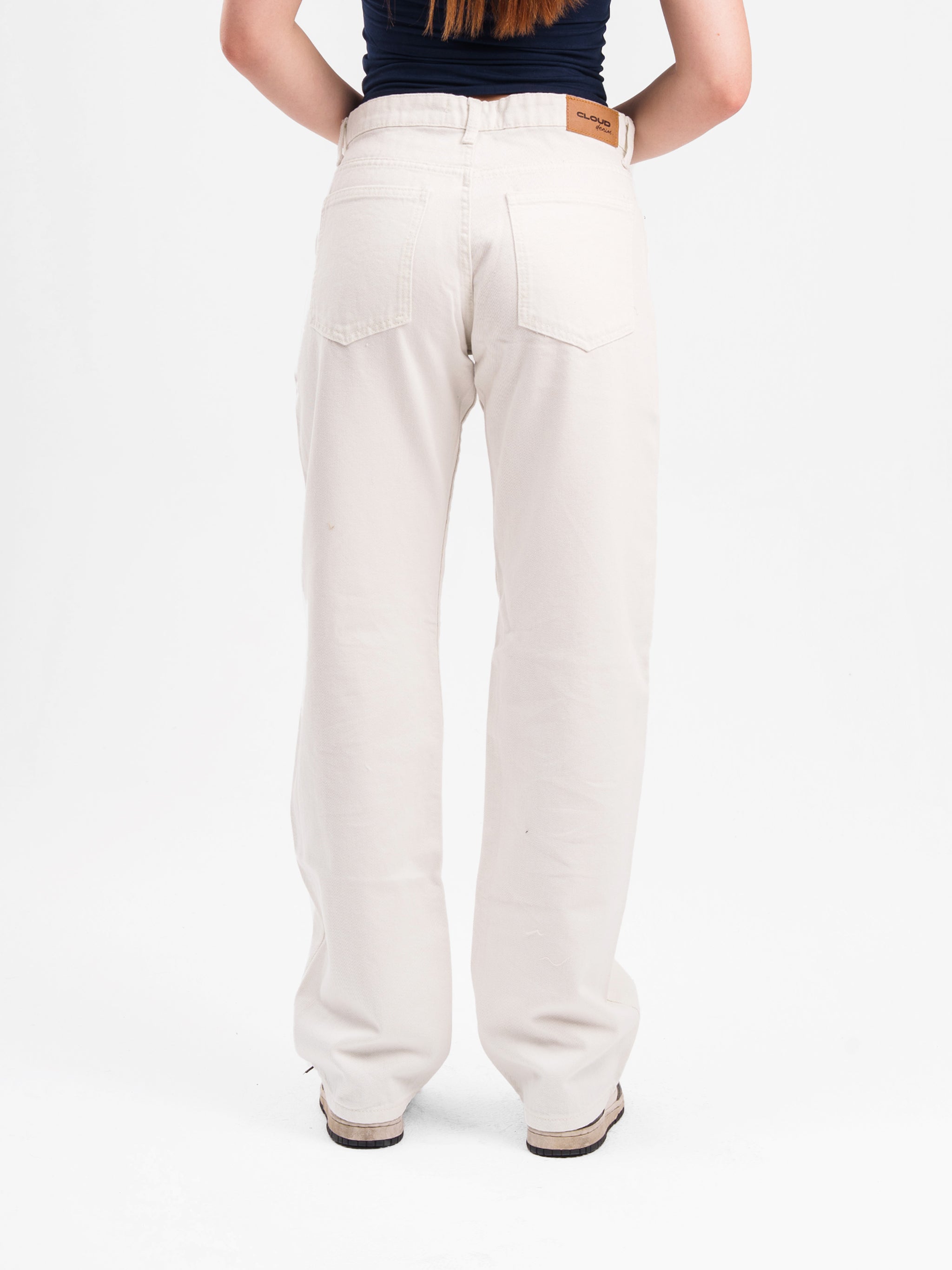 WHITE STRAIGHT JEANS